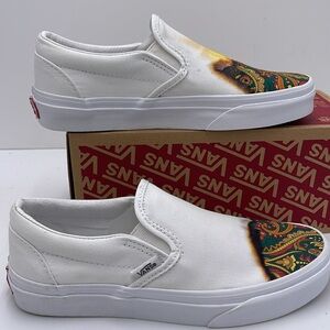 Vans Canvas WMNS Slip-On Shoes in Desert Vibes Oat Classic Slip-On (Big Reveal)